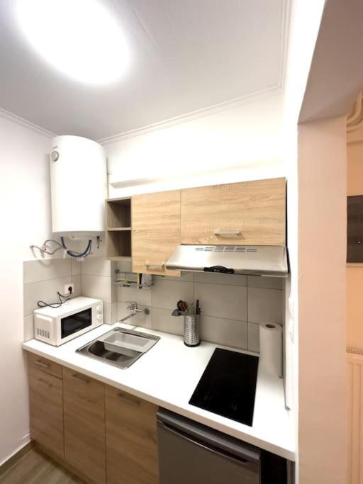Petite Retreat In Kolonaki, Athens /Netflix Daire Dış mekan fotoğraf
